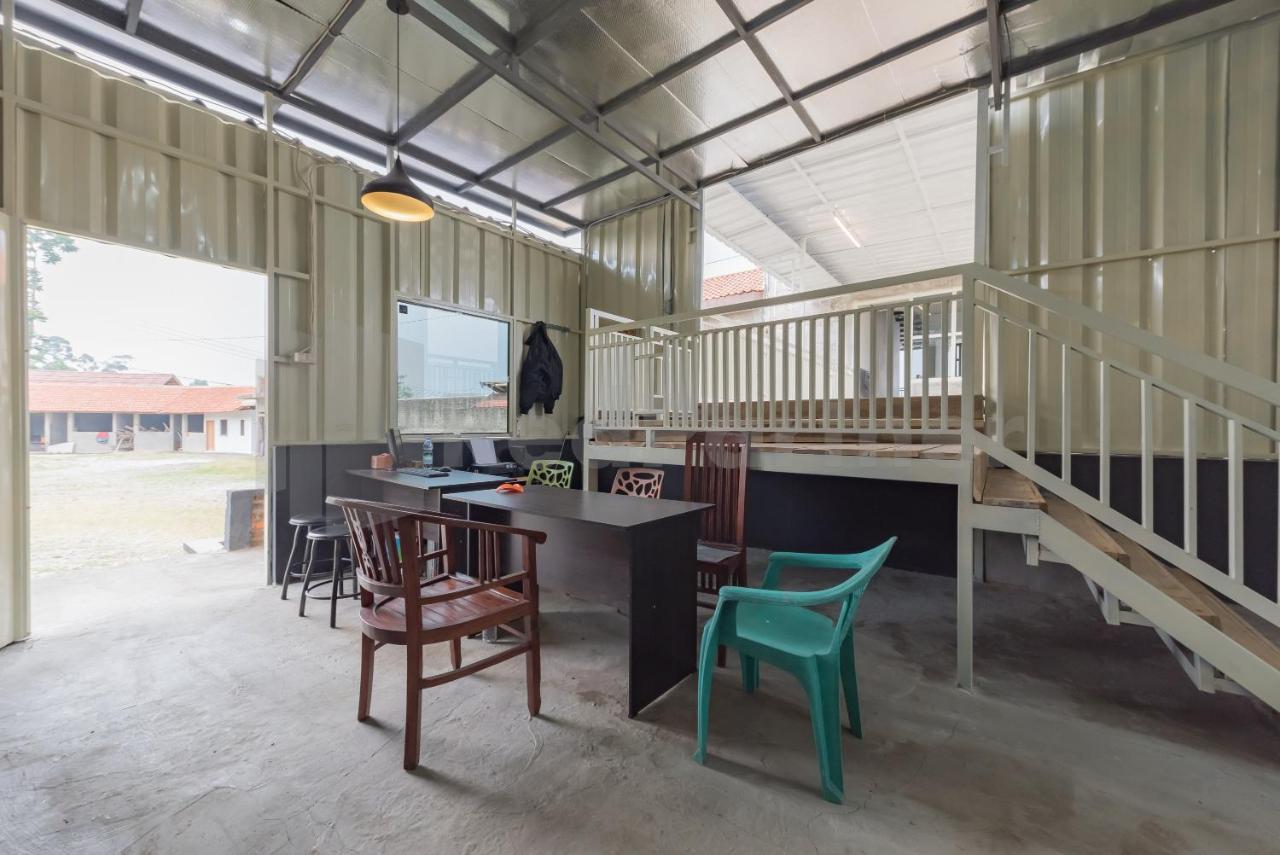 Pondok Hefi Ciwidey Mitra Reddoorz Exterior foto